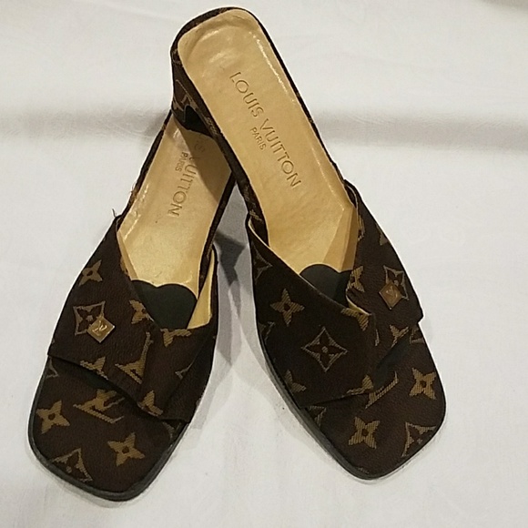 Louis Vuitton monagram slides Sandals size 10 - Picture 1 of 8